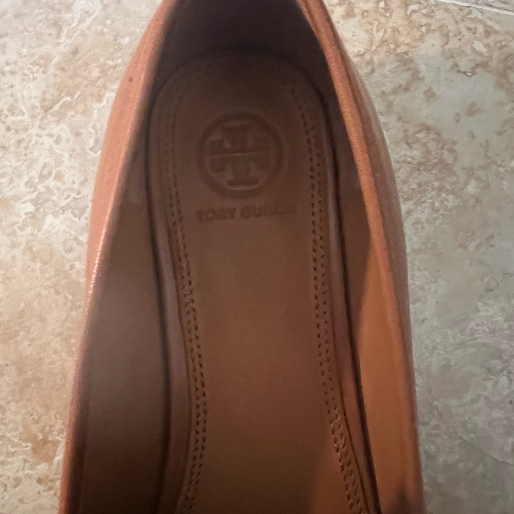 Tory Burch Mini Benton Charm Loafer with Gold Chain Detail - Picture 7 of 15
